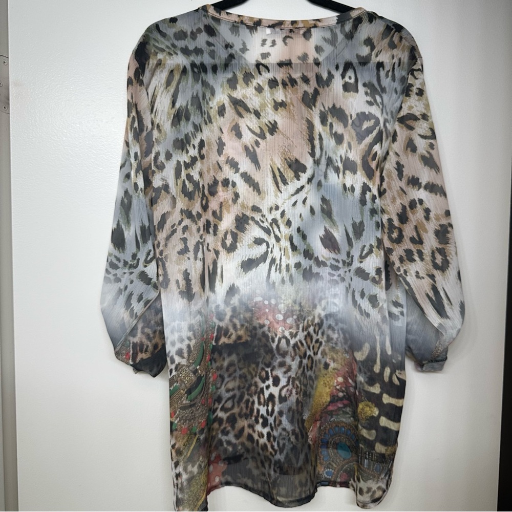 Gray and Black Oversized 3/4 Sleeve Blouse